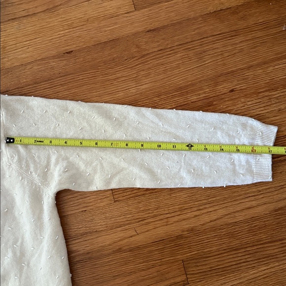 Vintage Women’s Beaded Cream Colored Sweater/Cardigan - Picture 8 of 8